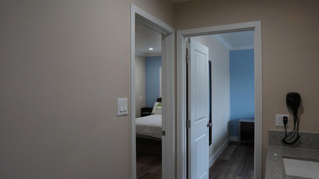 Sea Breeze Inn - Lax Airport, Los Angeles Ингълуд Екстериор снимка