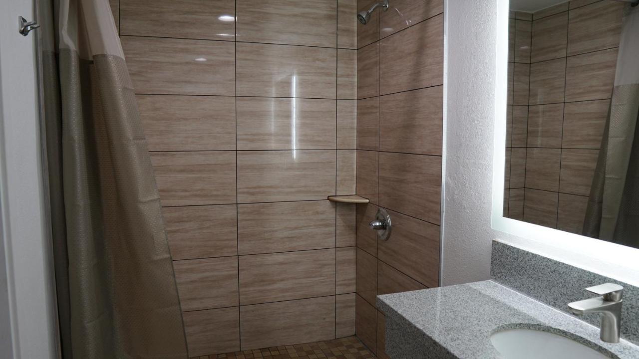Sea Breeze Inn - Lax Airport, Los Angeles Ингълуд Екстериор снимка